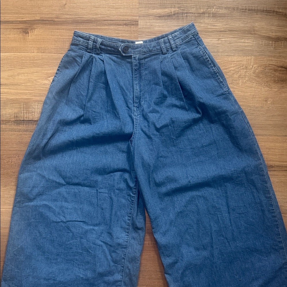 Limited Edition Gap × DÔEN Women’s Pleated Denim
Wide Leg Trousers - Size 28 - Picture 3 of 6